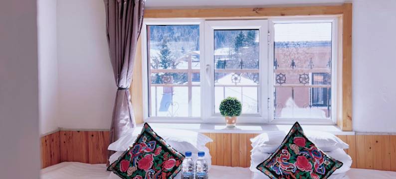 大隐观山听雪民宿(雪乡景区店)图片