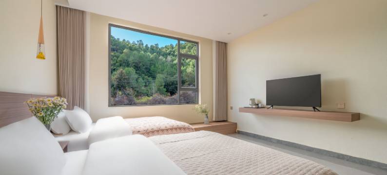 泸沽湖瑞枫山居图片