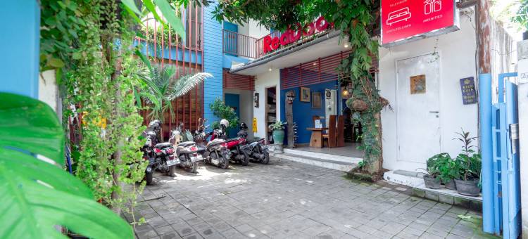 红多兹酒店-近巴厘岛沙努尔海滩(RedDoorz Near Pantai Sanur Bali)图片