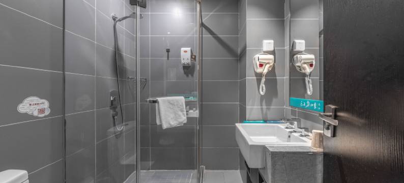 云上四季尚品酒店(玉溪淘宝街万达广场店)图片