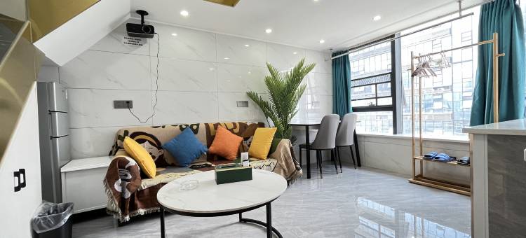 简舍LOFT公寓(艾溪湖东地铁站店)图片