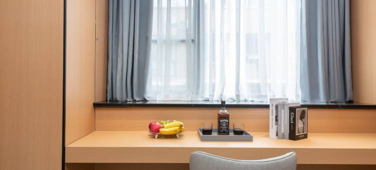 凡漫美居酒店(广汉夜市百伦广场店)图片