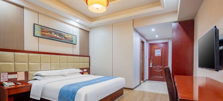 庆山酒店(宜昌火车东站汽车客运中心店)图片