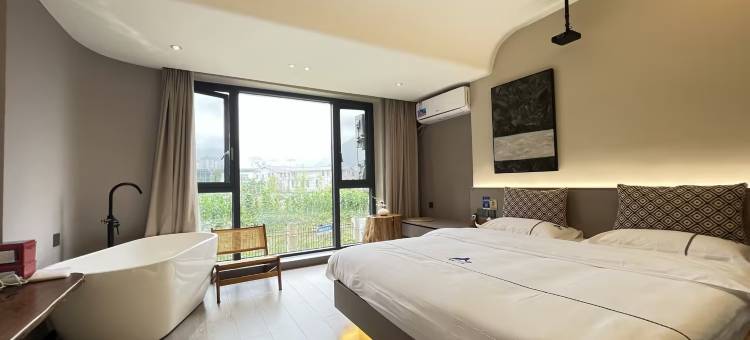 南岭·半舍酒店(凯里学院高铁南站店)图片