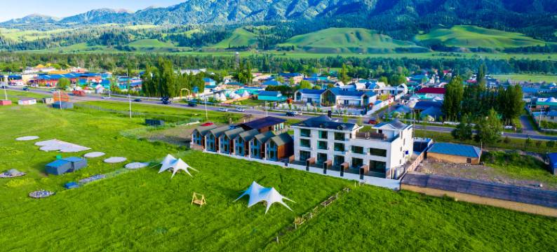 那拉提疆域格格民宿图片