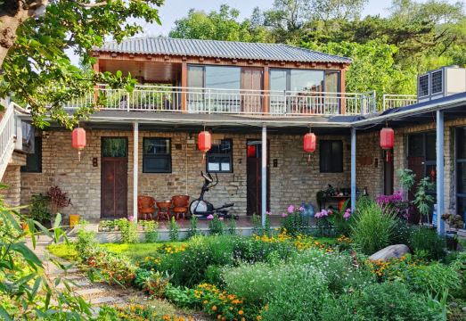 Qiumingju Guesthouse Hotel Overview