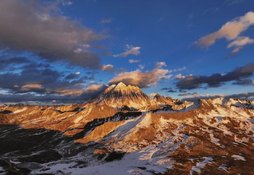 YAK沐雪庄?姑弄里富氧山居外景图