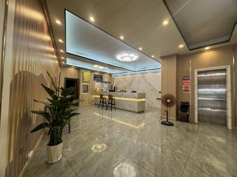 西双版纳景洪亿鑫酒店(告庄星光夜市店)