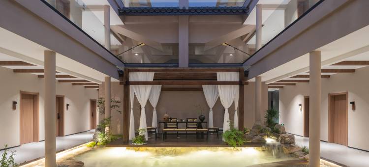 楚雄予舍美宿酒店(彝人古镇店)图片