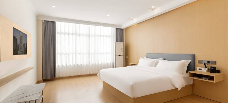 艺龙安云酒店(青岛胶州火车站胶州汽车总站店)图片