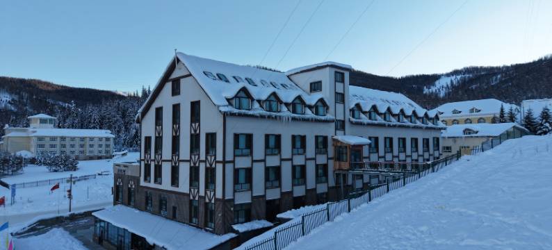 喀纳斯德荣酒店图片