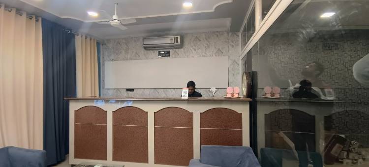 位于巴雷利的1卧室公寓-平方米|带1个独立浴室(JD Heritage Inn)图片