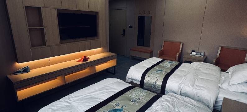 杂多澜沧江酒店图片