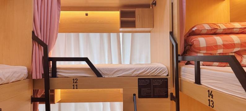 东方巴黎女生青年旅舍(深圳北站店)图片