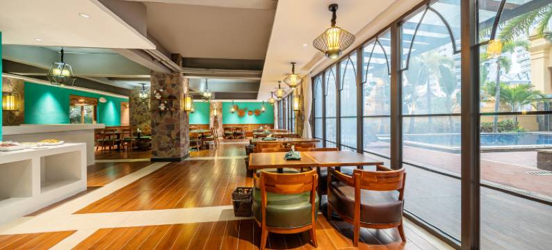 亿啡丽呈明宇酒店(西双版纳景洪告庄西双景星光夜市店)图片