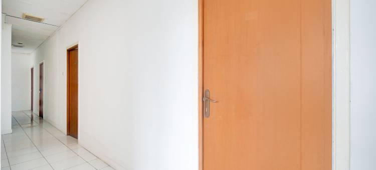 Capital O 94374 维斯玛邦戈(Hotel O Palmerah Near Binus University Formerly Wisma Bango)图片