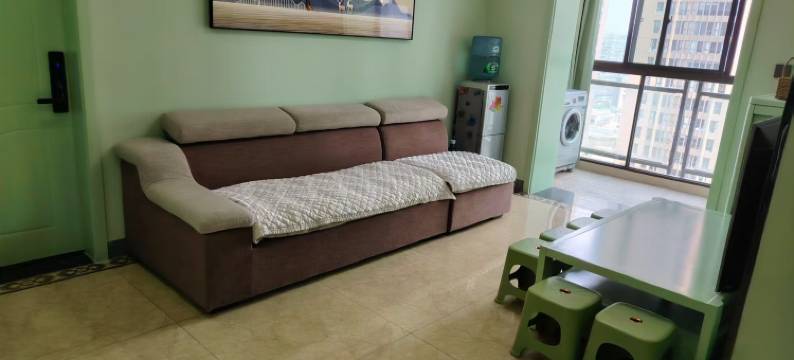 瓦猫新青年旅舍(昆明火车站店)图片