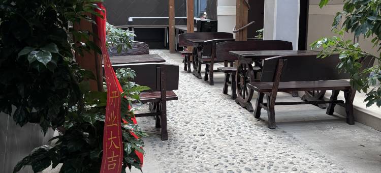 如家华驿精选酒店(汾州市场鼓楼西街店)图片