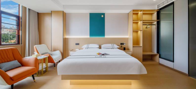 曲靖阳光精品酒店(火车站酒吧街店)图片