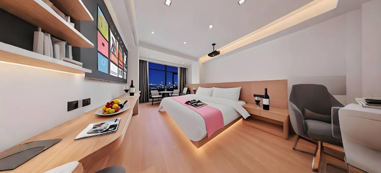 朵兰·智能影音酒店(大理高铁站洱海公园店)图片