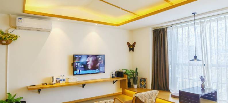 昆明•MemoryLightyear忆光年精品酒店(昆明南站七彩云南第壹城店)图片