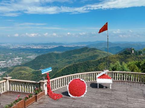芦花荡饭店(莫干山山顶店)图片
