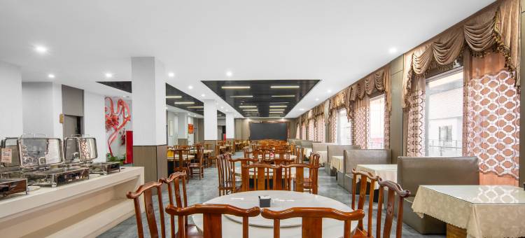 方城喜悦酒店(七峰时代广场大裕城购物中心店)图片