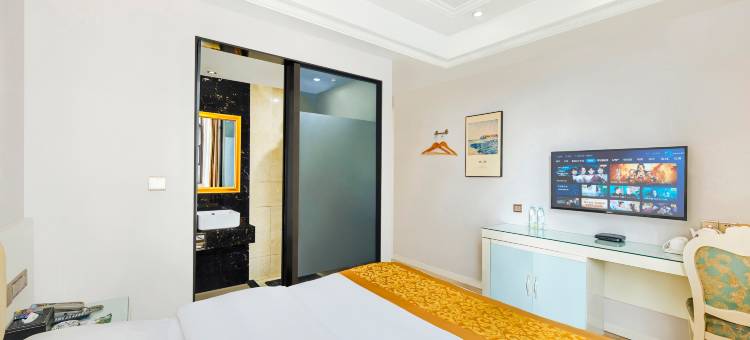 竹溪168假日酒店(武陵不夜城竹溪广场公园店)图片