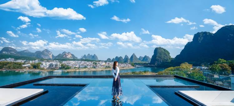 妙奇幻江景套房酒店(阳朔西街漓江店)图片