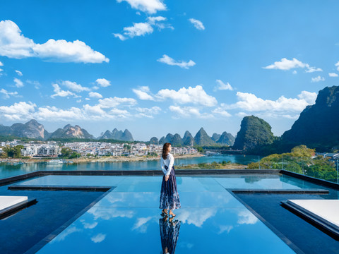 妙奇幻江景酒店(阳朔西街漓江店)