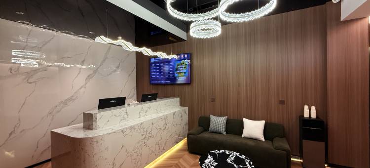 丝路轻居酒店(民勤店)图片