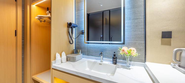 合作桃源水晶酒店(香巴拉文化广场店)图片