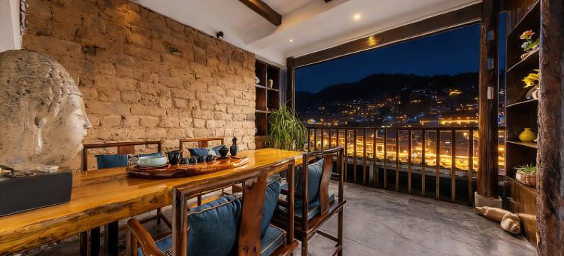 凤凰拾光·童年｜沱江180度夜景｜古城江景民宿图片