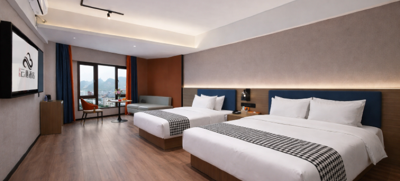 华庭云栖酒店(平果高铁站马头山清心公园店)图片