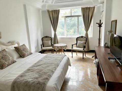 南宁碧枫港商务宾馆(东方广场店)