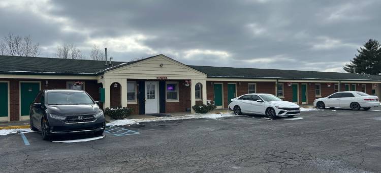 OYO希尔克雷斯特奥罗拉和劳伦斯堡汽车旅馆(Hillcrest Motel by OYO Aurora Near Lawrenceburg)图片