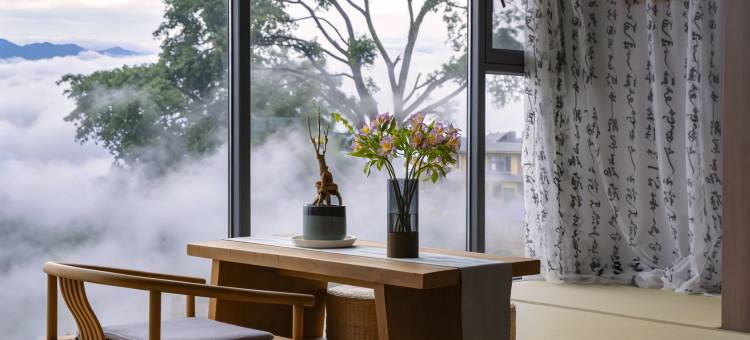 大豫仓·二十四茶海赏云宿(澜沧景迈山古树茶林店)图片