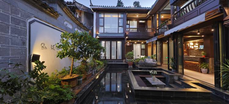 山隅俏·琼楼夜月客栈(丽江古城大水车店)图片