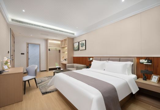 Qiyue Hotel Shenzhen (Longgang Nanlian Subway Station) Hotel Overview