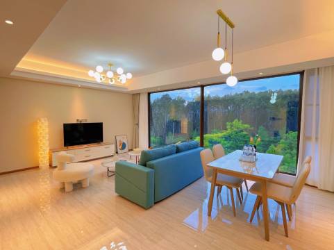 抚仙湖归居民宿(寒武纪欢乐大世界店)