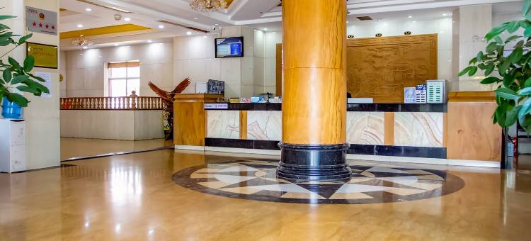 派·酒店(宣威市政府火车站店)图片