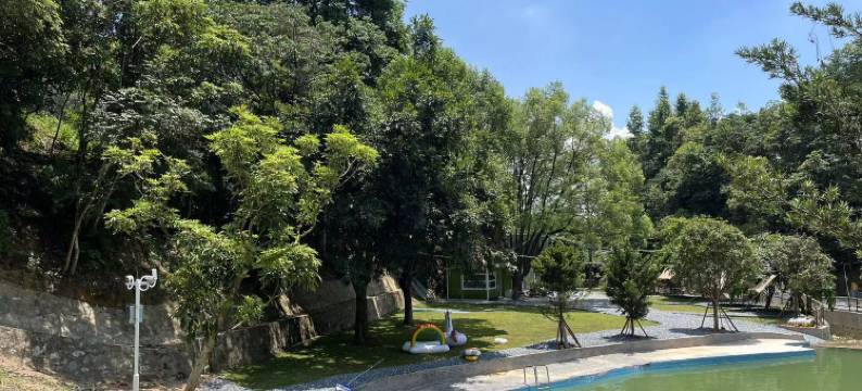 佛冈觅溪溪里露营地图片