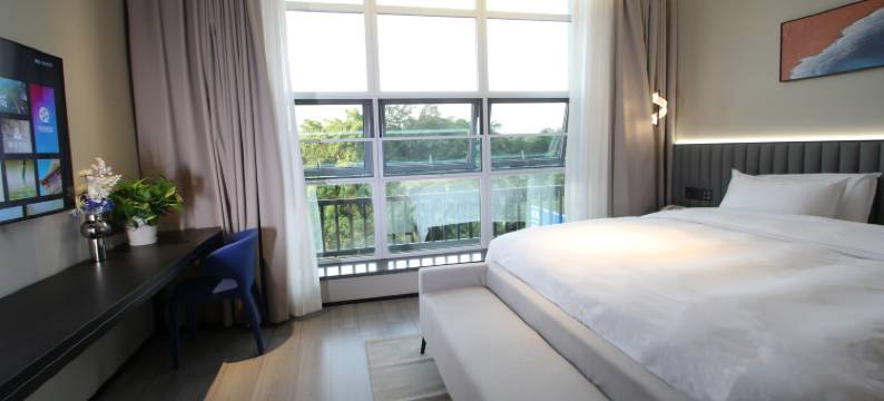 智翔恒悦主题酒店(城市学院店)图片