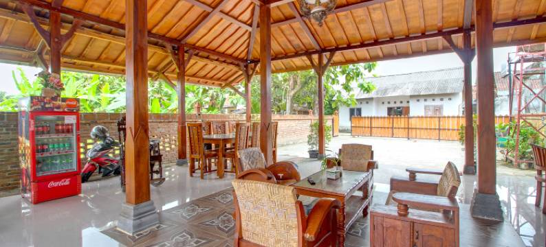 OYO 92606 Djoglo Boto 住宅清真(OYO 92606 Djoglo Boto Homestay Syariah)图片