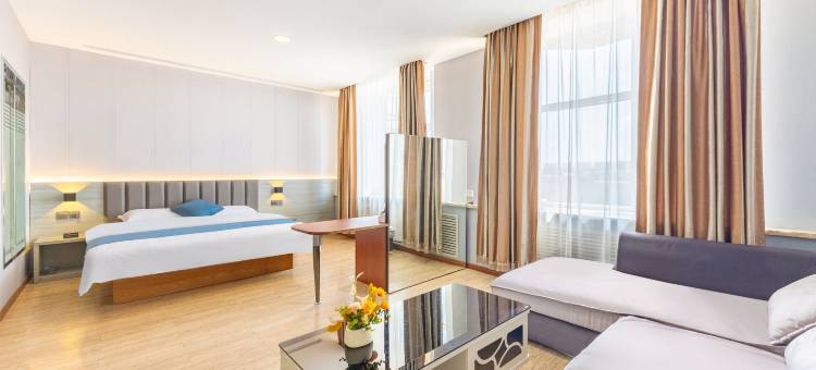 天安精选酒店(瓦房店火车站店)图片