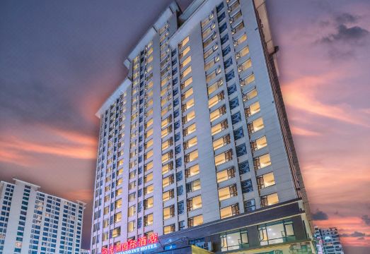 张家界龙翔国际酒店（天门山索道店）外景图