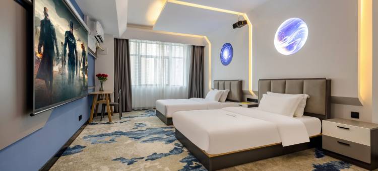 艺宿主题酒店(南宁西乡塘民族大学地铁站店)图片