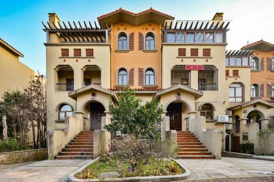 舟山苗公馆民宿