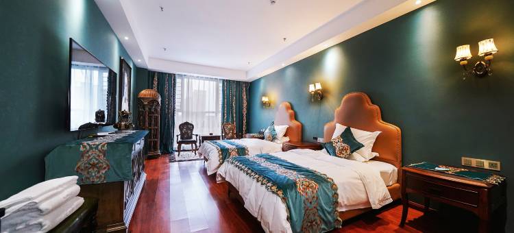 狼戈的家度假酒店(丝路之光旅游小镇火车站店)图片