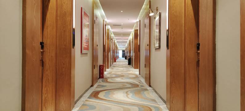 卓悦酒店(塔城卓悦百盛购物公园店)图片